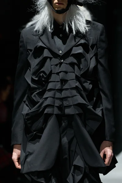 Look 80